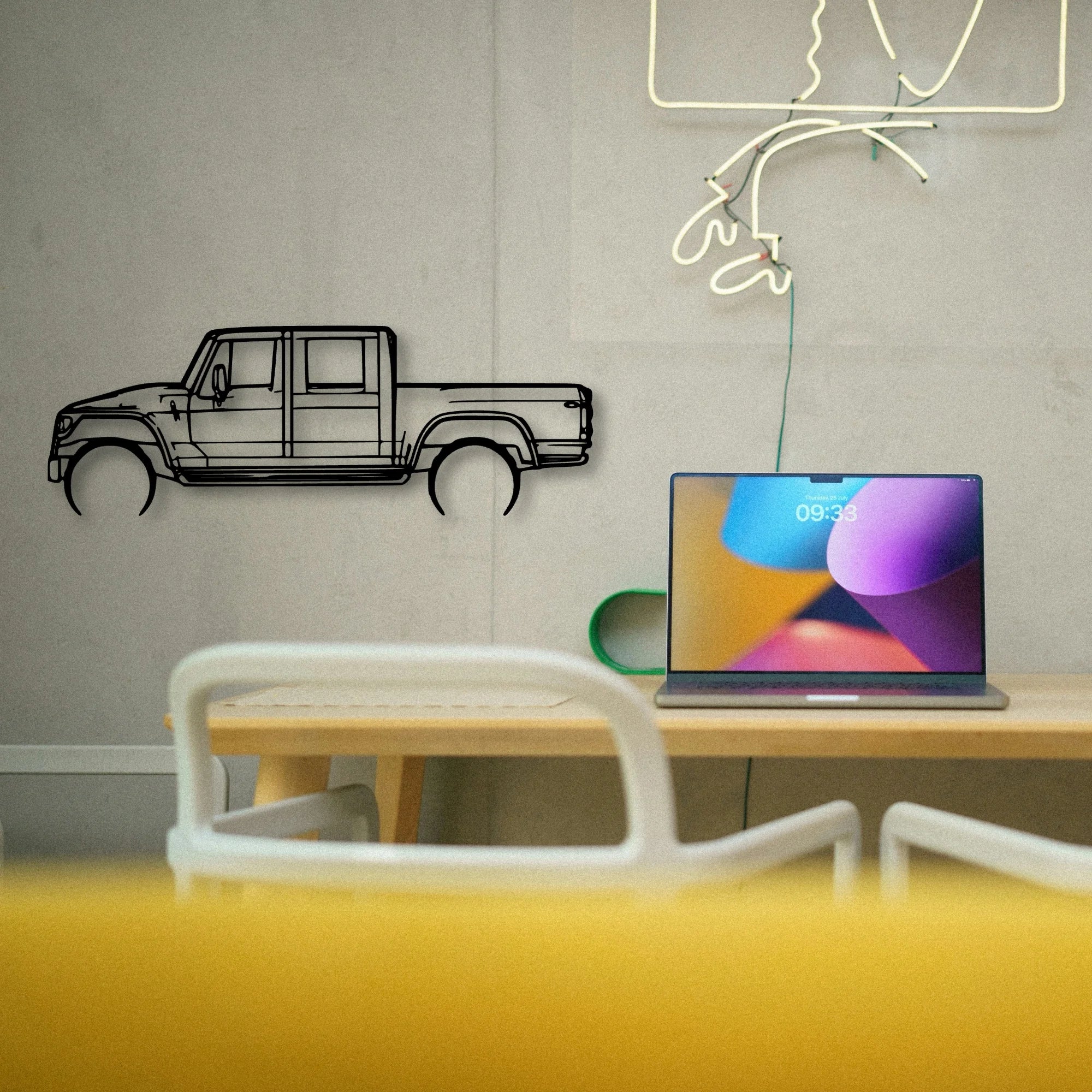 MXT Classic Silhouette Metal Wall Art - Tinvibe