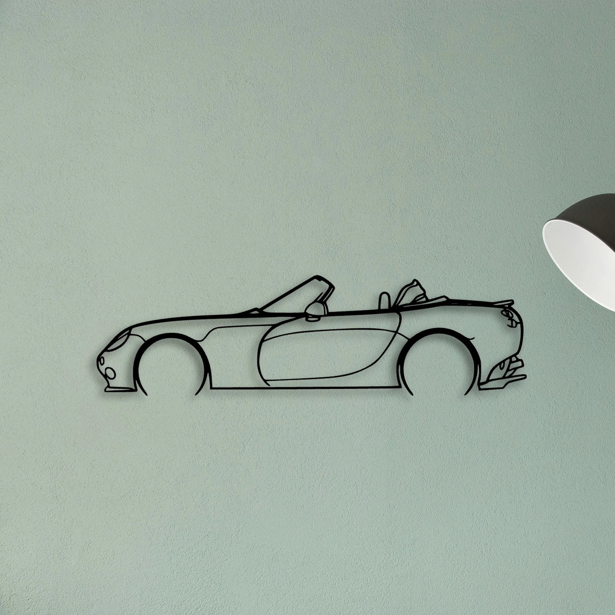Tamora 2004 Classic Silhouette Metal Wall Art - Tinvibe
