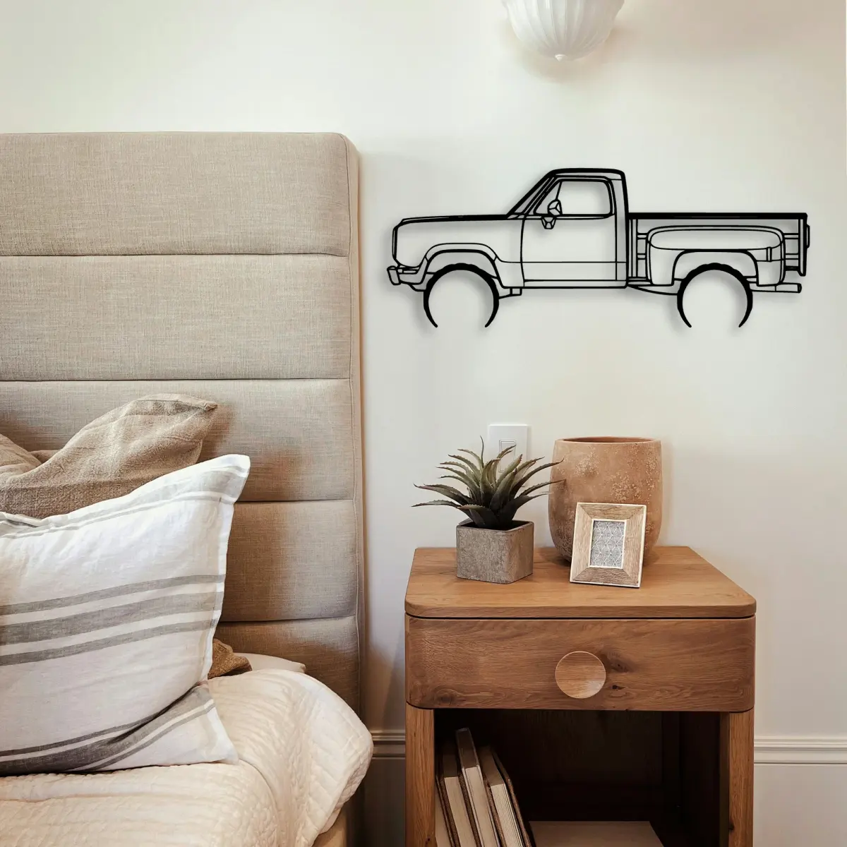 Mercedes-Benz W150 Stepside 1977 laser-cut outline edge detail