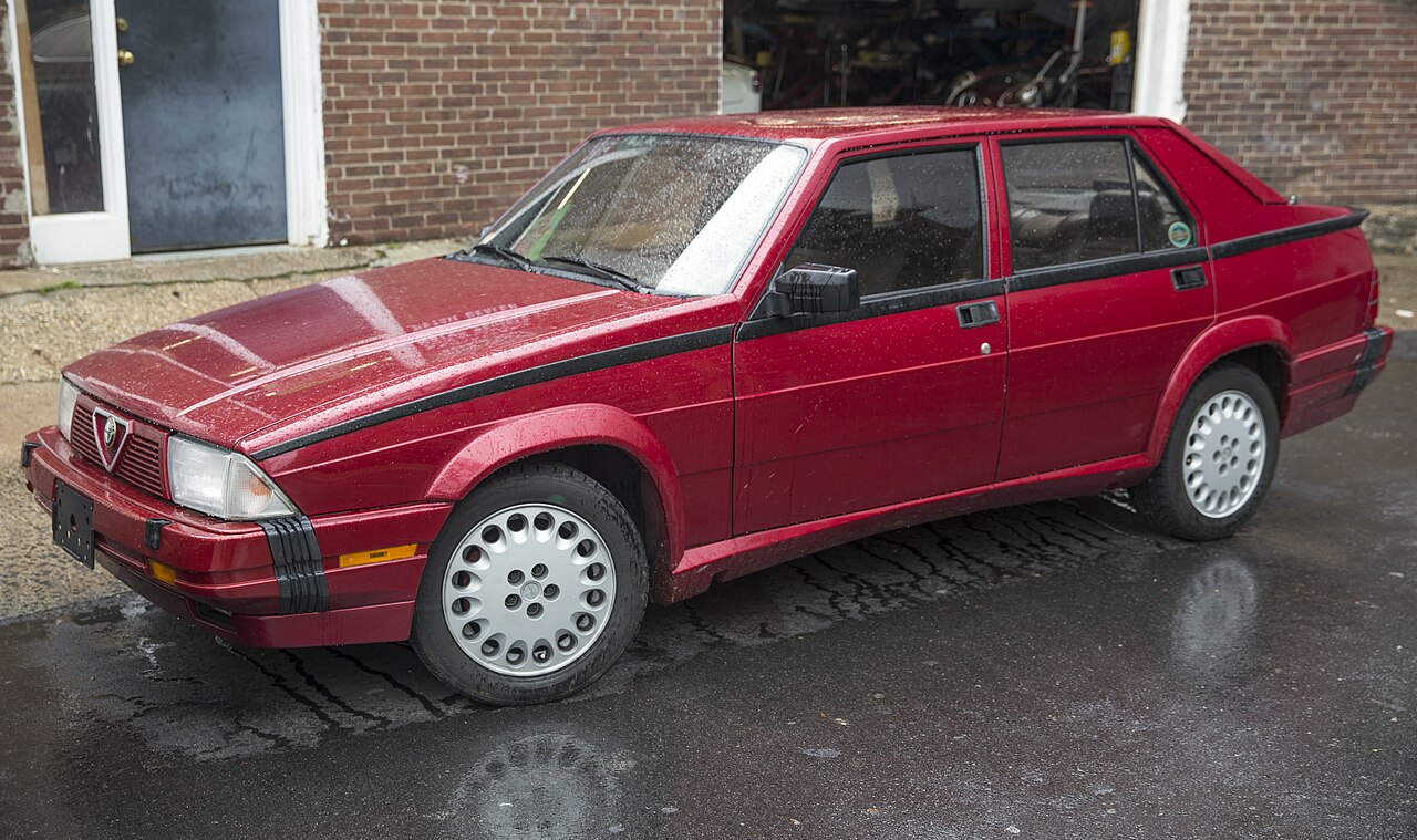 Alfa Romeo 75 Evoluzione — a real example of the model