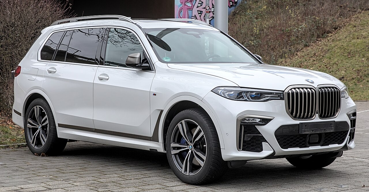 BMW X7 — a real example of the model