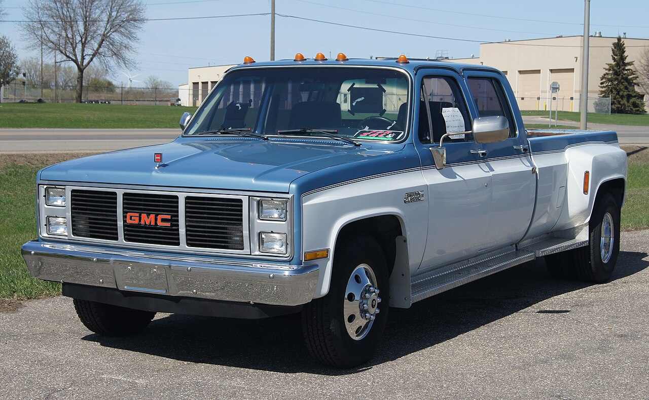 Chevrolet C10 Stepside — a real example of the model