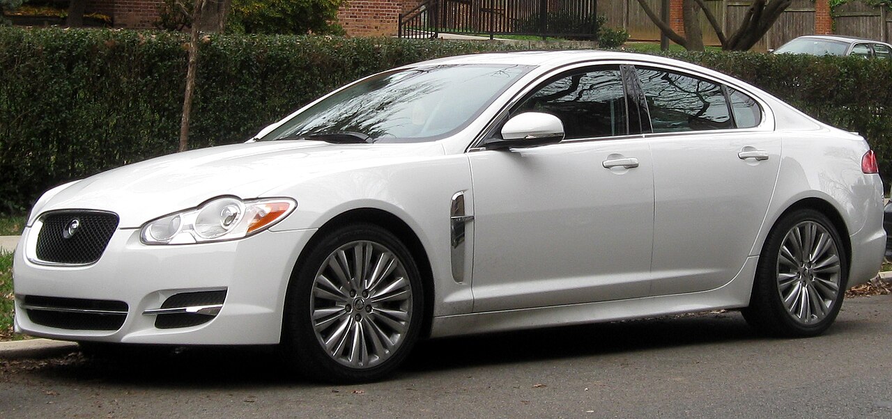 Jaguar XF R — a real example of the model