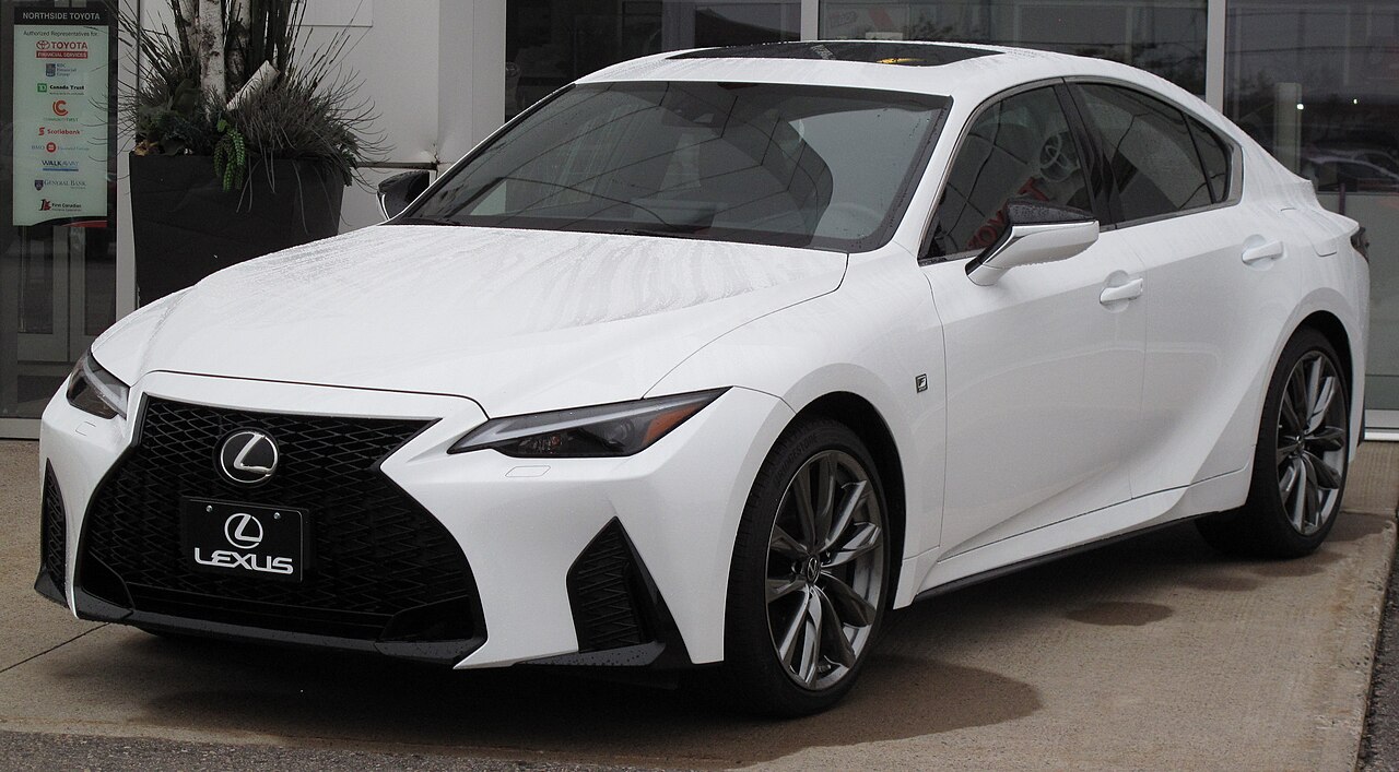 Lexus IS350 — a real example of the model