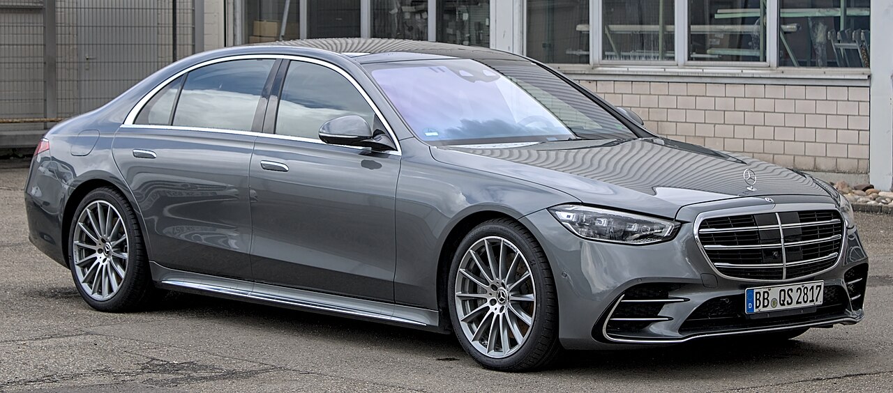 Mercedes-Benz S600 — a real example of the model