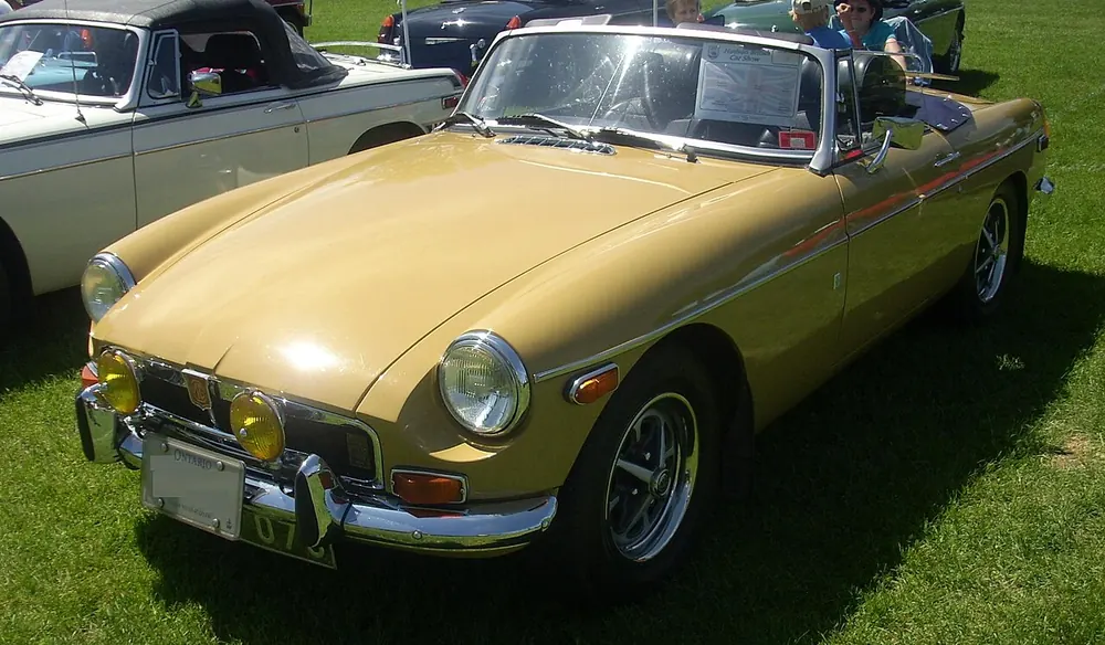 MG MGB Roadster — cut-metal silhouette in open two-seat form