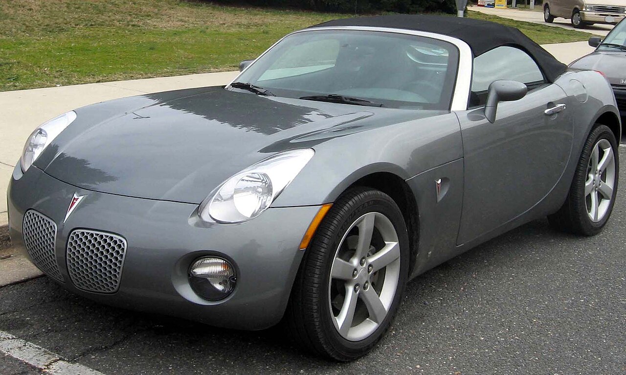 Pontiac Solstice GXP — a real example of the model