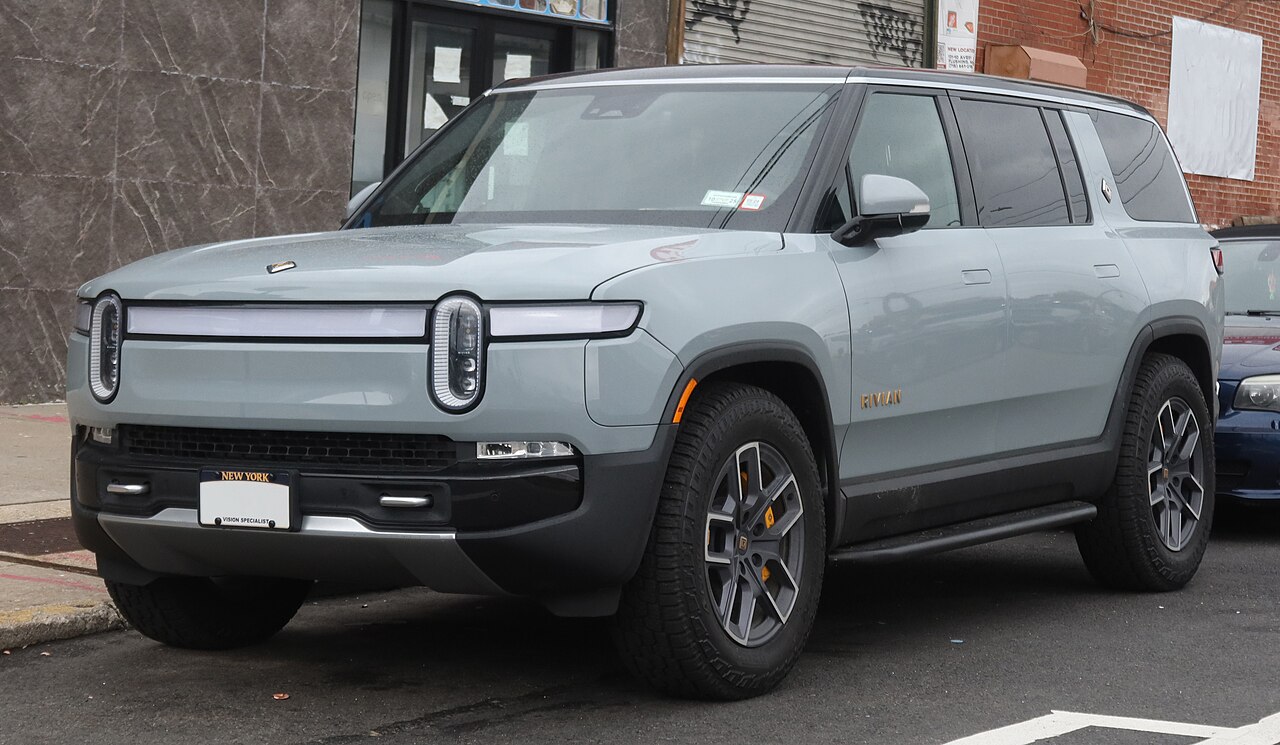 Rivian R1S — a real example of the model